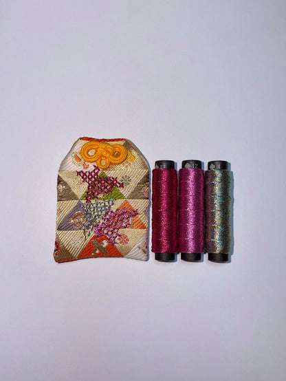 【DANIELA MARIBELコラボ夏祭り限定刺繍お守り】クロス刺繍柄